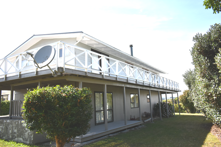 Photo of property in 5 Tirairaka Terrace, Okiato, Russell, 0272