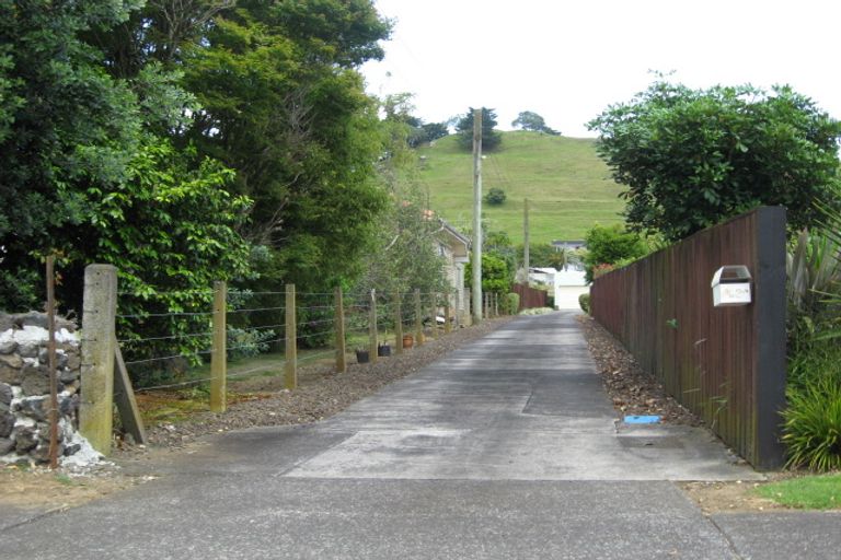 Photo of property in 1/43 Mcintyre Road, Mangere Bridge, Auckland, 2022