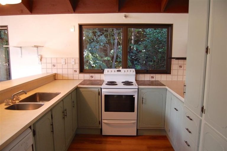 Photo of property in 27 Burns Road, Hospital Hill, Napier, 4110