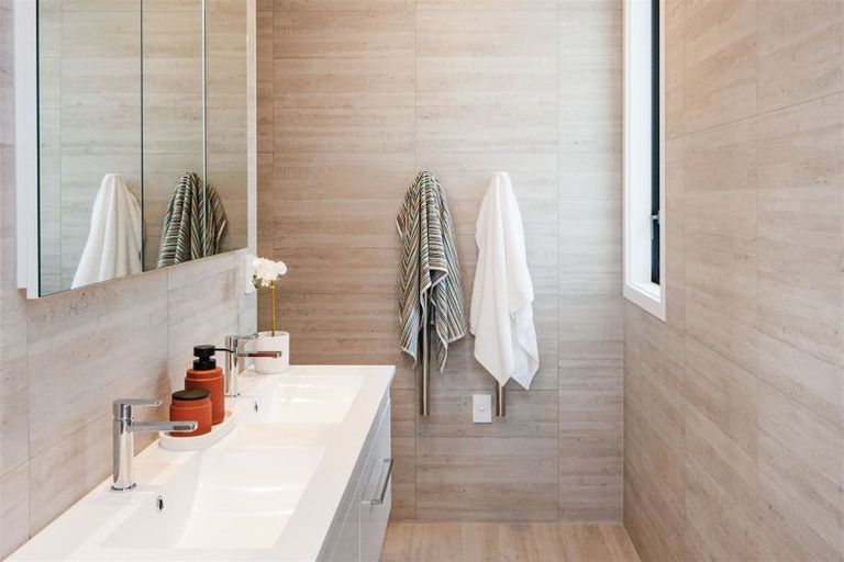 Photo of property in 92 Jickell Street, Hokowhitu, Palmerston North, 4410