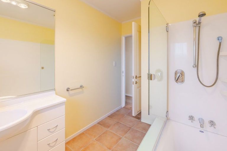 Photo of property in 205 Poraiti Road, Poraiti, Napier, 4182