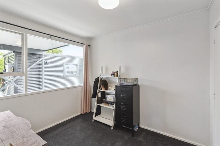 Photo of property in 14 Cypress Grove, Paraparaumu, 5032