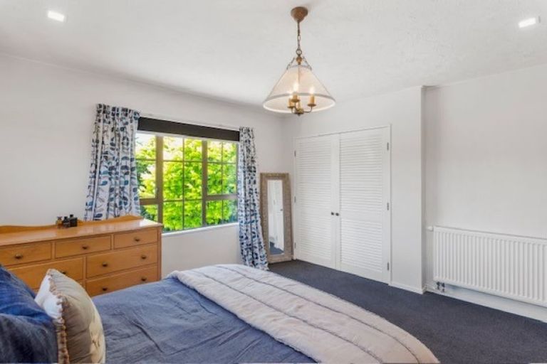 Photo of property in 261 Te Moana Road, Waikanae, 5036