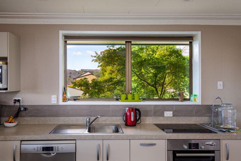 Photo of property in 10 View Road, Bridge Hill, Alexandra, 9320