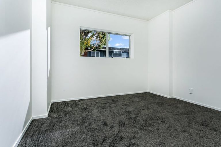 Photo of property in 1/169 Forrest Hill Road, Forrest Hill, Auckland, 0620