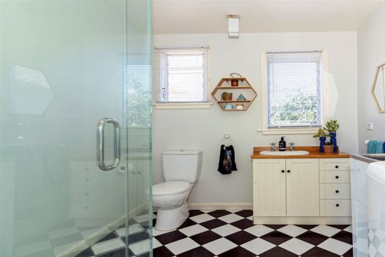 Photo of property in 22 Mckenzie Street, Geraldine, 7930