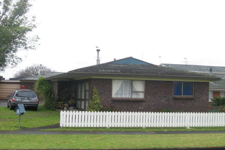Photo of property in 14a King Edward Avenue, Papakura, 2110