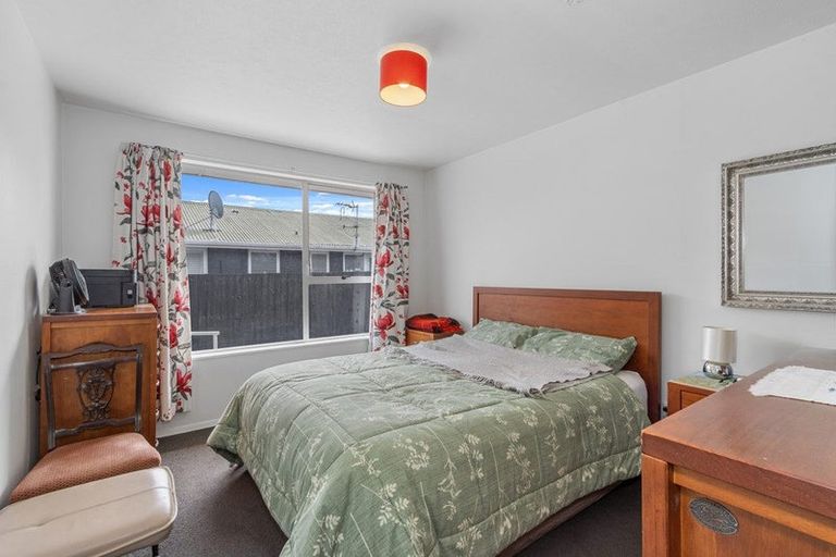 Photo of property in 1/10 Brogar Place, Casebrook, Christchurch, 8051