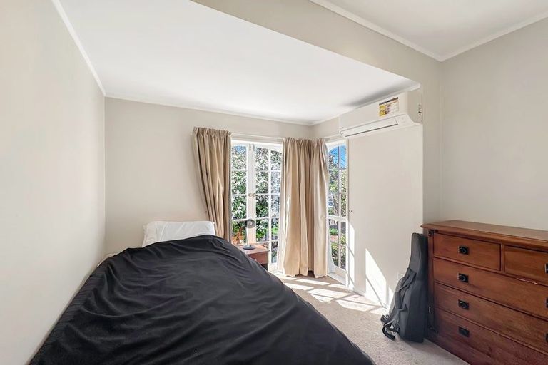 Photo of property in 12 Mallam Street, Karori, Wellington, 6012