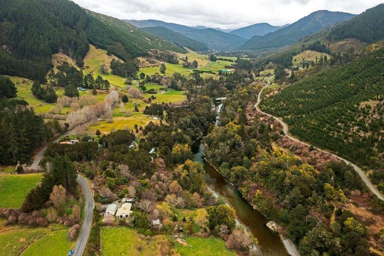 Photo of property in 420 Wakamarina Road, Canvastown, Havelock, 7178