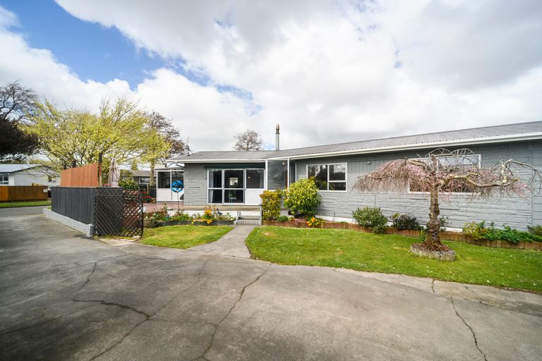 Photo of property in 14 Bendigo Street, Cloverlea, Palmerston North, 4412