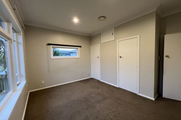 Photo of property in 1426 Karamu Road North, Mayfair, Hastings, 4122