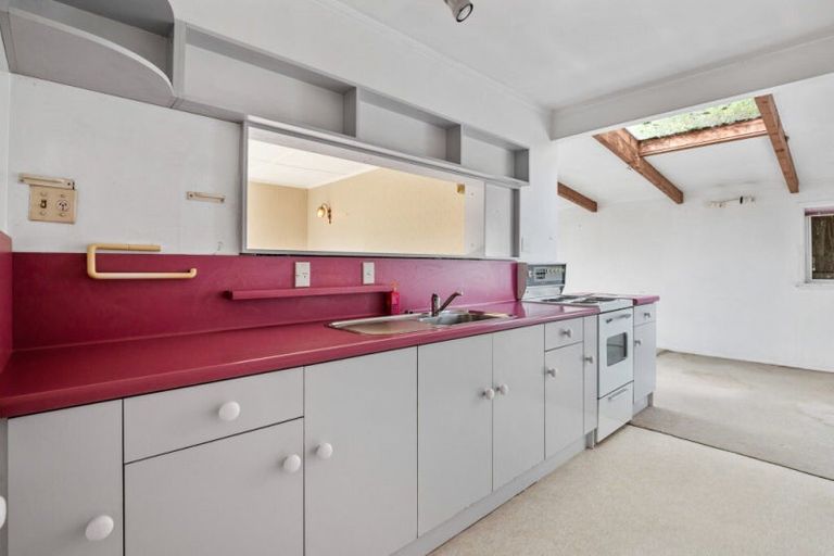 Photo of property in 49 Jaemont Avenue, Te Atatu South, Auckland, 0610