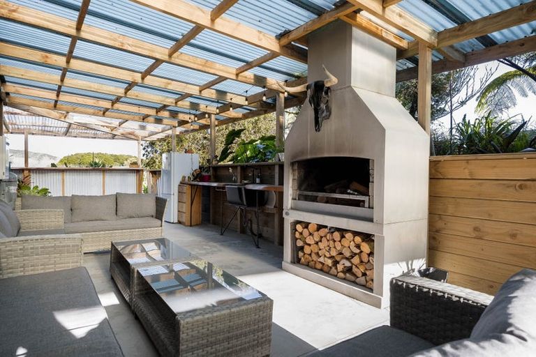 Photo of property in 979 Kaipara Flats Road, Kaipara Flats, Warkworth, 0984