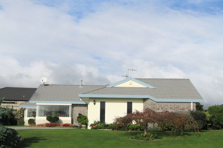 Photo of property in 86 Cedar Drive, Paraparaumu Beach, Paraparaumu, 5032