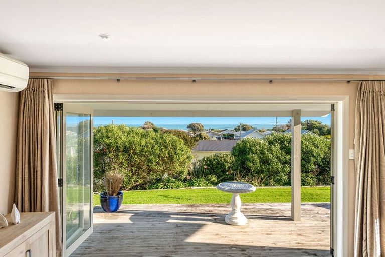 Photo of property in 153 Cornfoot Street, Castlecliff, Whanganui, 4501