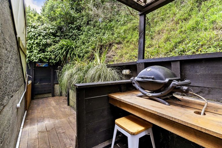 Photo of property in 223 Muritai Road, Eastbourne, Lower Hutt, 5013