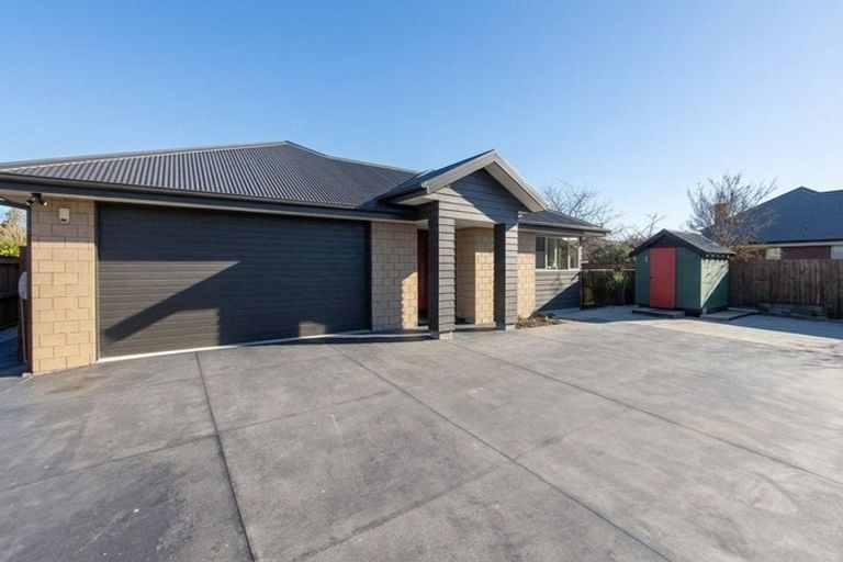 Photo of property in 5 Oak Tree Lane, Rangiora, 7400