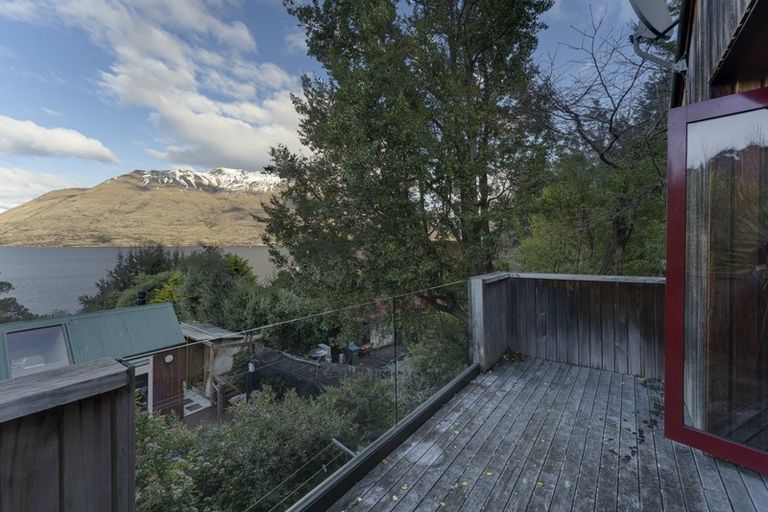 Photo of property in 22a Evergreen Place, Sunshine Bay, Queenstown, 9300