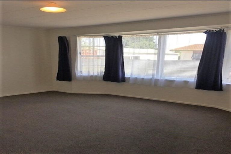 Photo of property in 223 Flaxmere Avenue, Flaxmere, Hastings, 4120