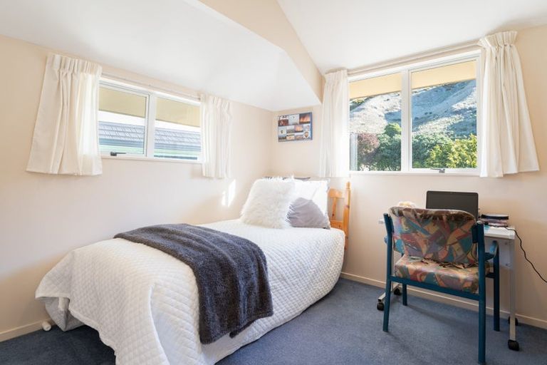 Photo of property in 2 Sandybrow, Churton Park, Wellington, 6037