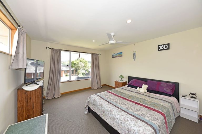 Photo of property in 11 Copperfield Close, Parklands, Christchurch, 8083