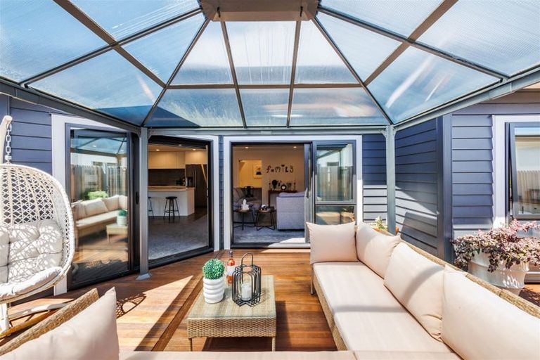 Photo of property in 36 Freedom Drive, Kelvin Grove, Palmerston North, 4414