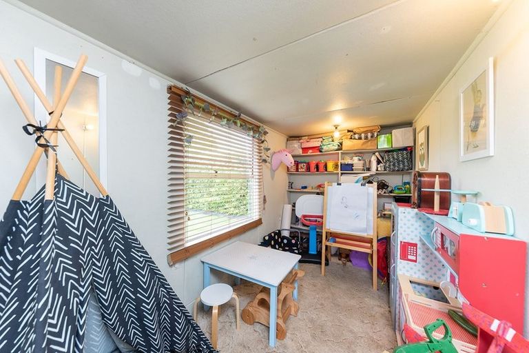 Photo of property in 21 Greenwood Close, Mairehau, Christchurch, 8013