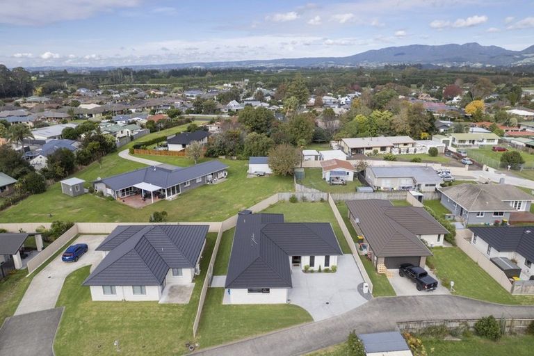 Photo of property in 22f Clive Road, Katikati, 3129