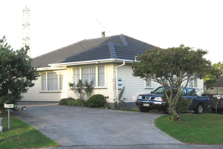 Photo of property in 18 Cornwall Street, Te Atatu South, Auckland, 0610