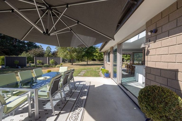 Photo of property in 11 Long Grass Place, Hawea Flat, Wanaka, 9382