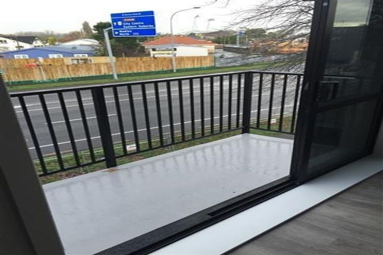 Photo of property in 104/1 Village Quarter Lane, Frankton, Hamilton, 3204