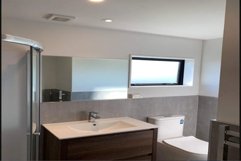 Photo of property in 66c Delta Avenue, New Lynn, Auckland, 0600