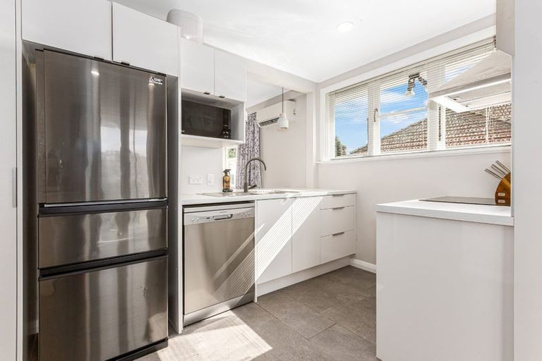 Photo of property in 90 Main Road, Titahi Bay, Porirua, 5022