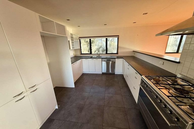 Photo of property in 169 Vipond Road, Stanmore Bay, Whangaparaoa, 0932