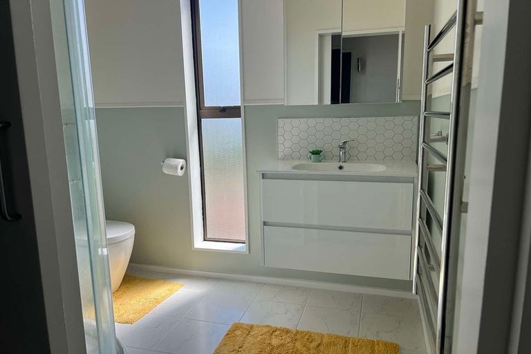 Photo of property in 89 Black Rock Road, Newlands, Wellington, 6037