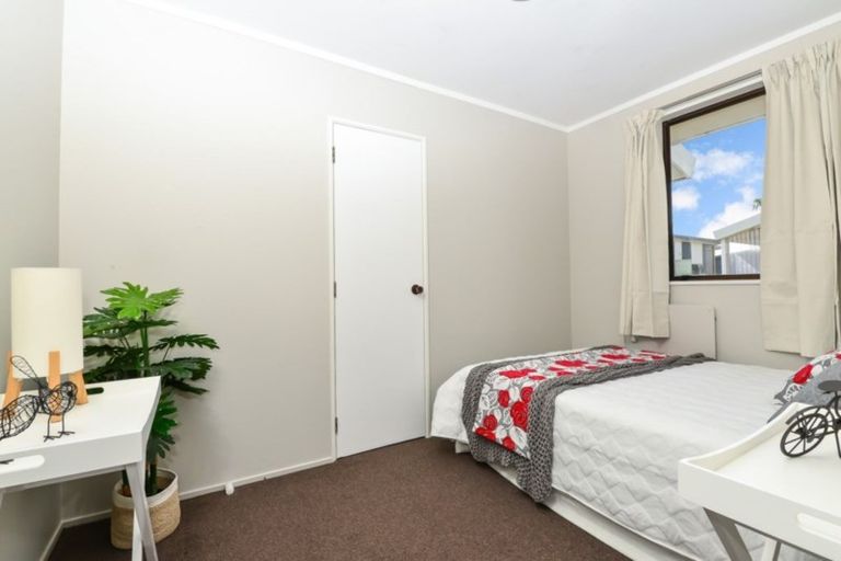 Photo of property in 16f Breckons Avenue, Nawton, Hamilton, 3200