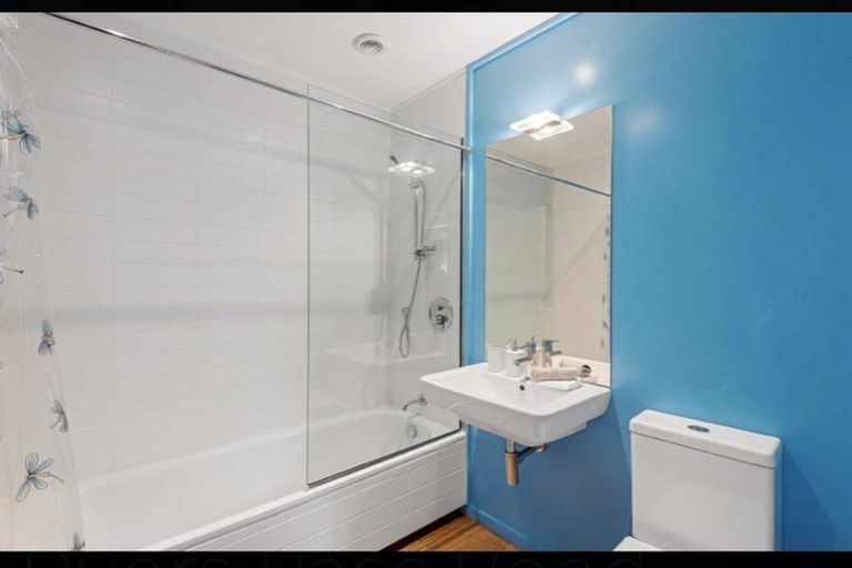 Photo of property in 128 Dyers Pass Road, Cashmere, Christchurch, 8022