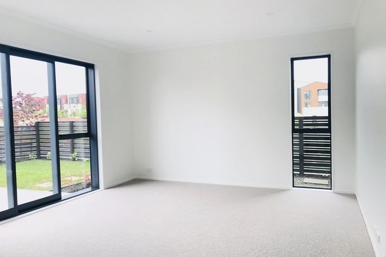 Photo of property in 35 Nugget Avenue, Hobsonville, Auckland, 0616