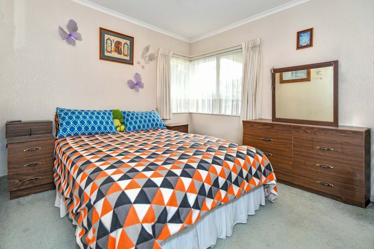 Photo of property in 83 Rushgreen Avenue, Pahurehure, Papakura, 2113