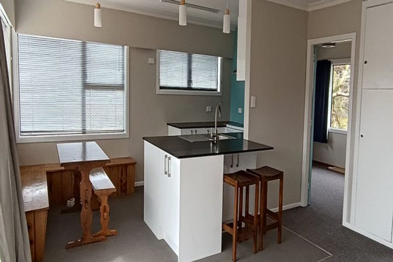 Photo of property in 26 Reeves Street, Waikanae Beach, Waikanae, 5036
