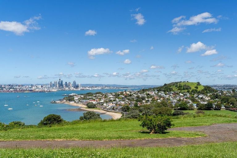 Photo of property in 6/93 Vauxhall Road, Devonport, Auckland, 0624