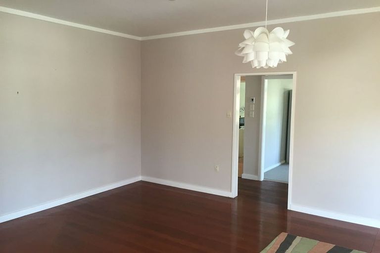 Photo of property in 7 Crofton Road, Ngaio, Wellington, 6035