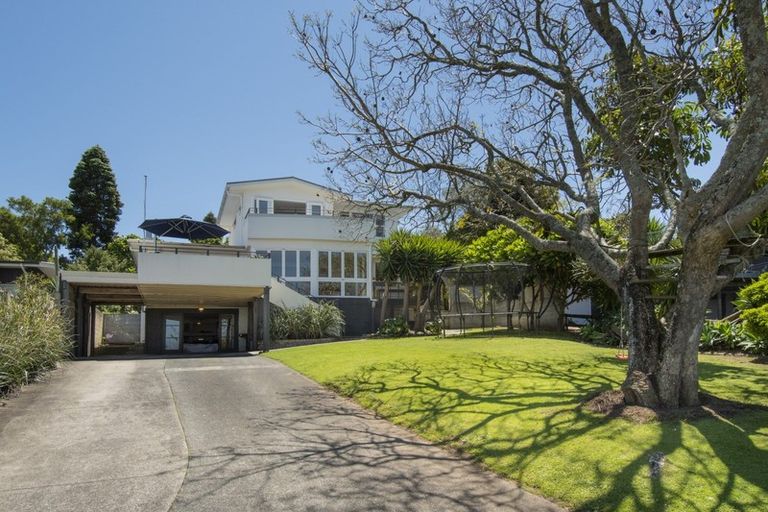 Photo of property in 114 Harbour View Road, Omokoroa, 3114