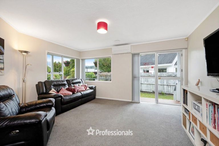 Photo of property in 7 Delaware Grove, Totara Park, Upper Hutt, 5018