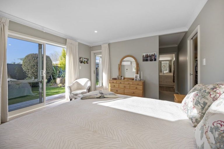 Photo of property in 1 Willow Drive, Taradale, Napier, 4112