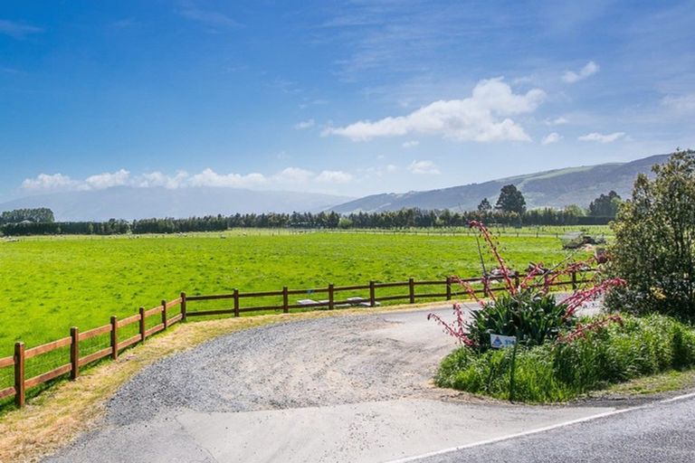 Photo of property in 323 Riccarton Road West, Mosgiel, 9092