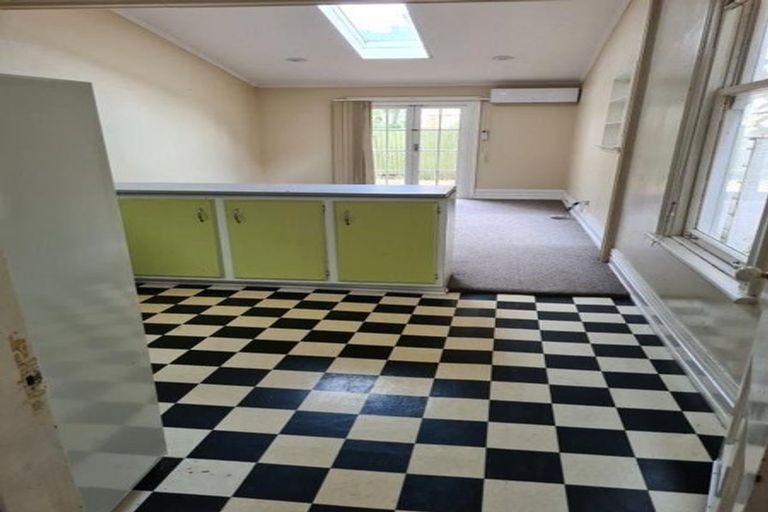 Photo of property in 13 Home Street, Mount Victoria, Wellington, 6011