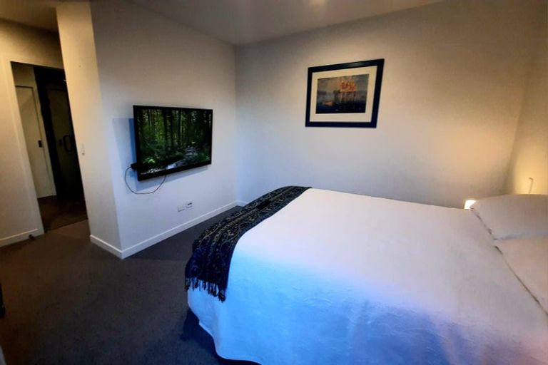 Photo of property in 84 Howden Drive, Jacks Point, 9371