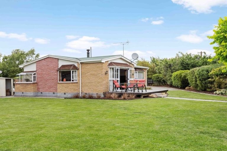 Photo of property in 27 Cross Street, Coalgate, 7673